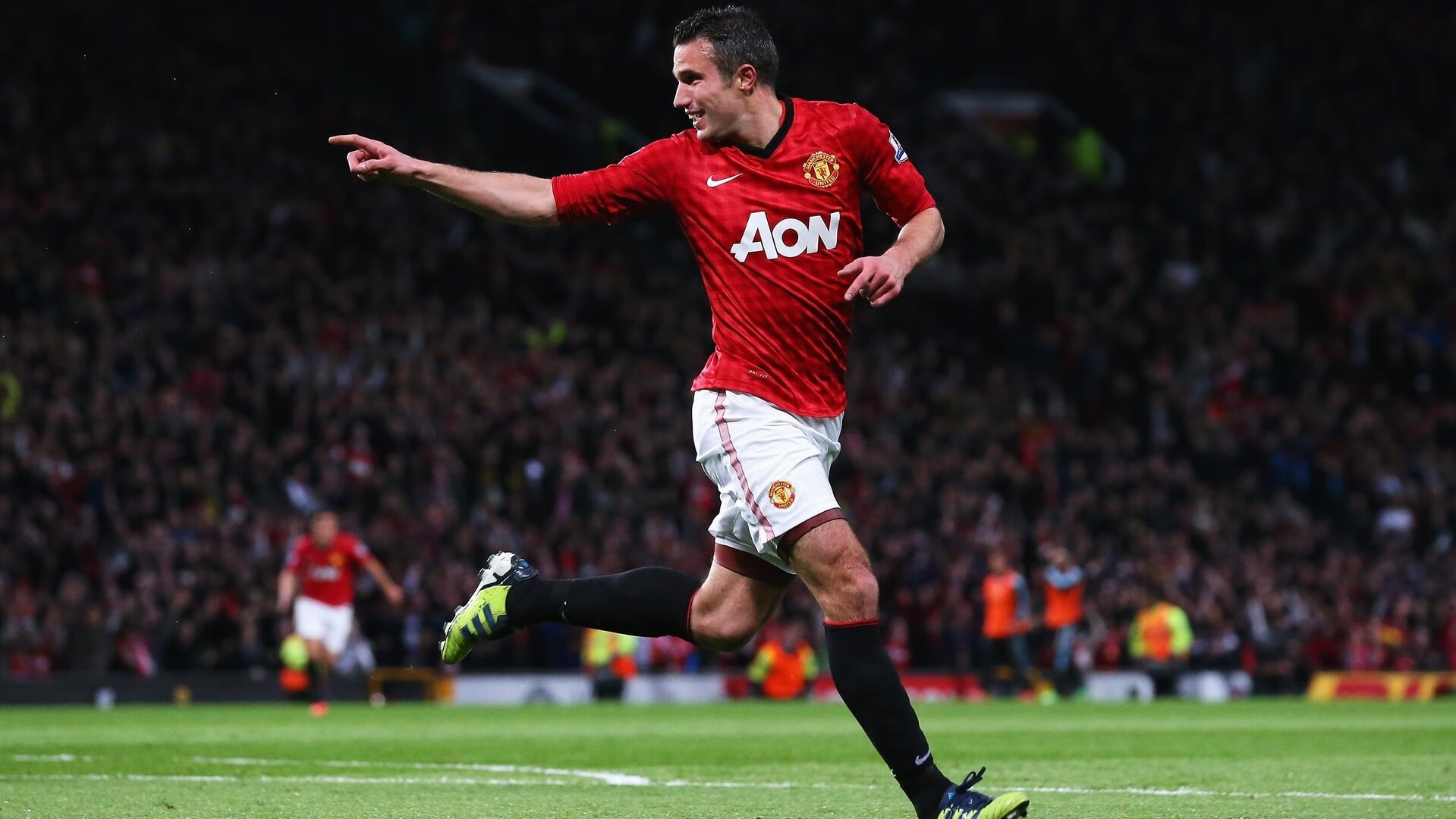 开云体育官方网站网址-世界杯万人空巷：足球盛宴掀起狂潮，世界杯足球赛如火如荼地进行