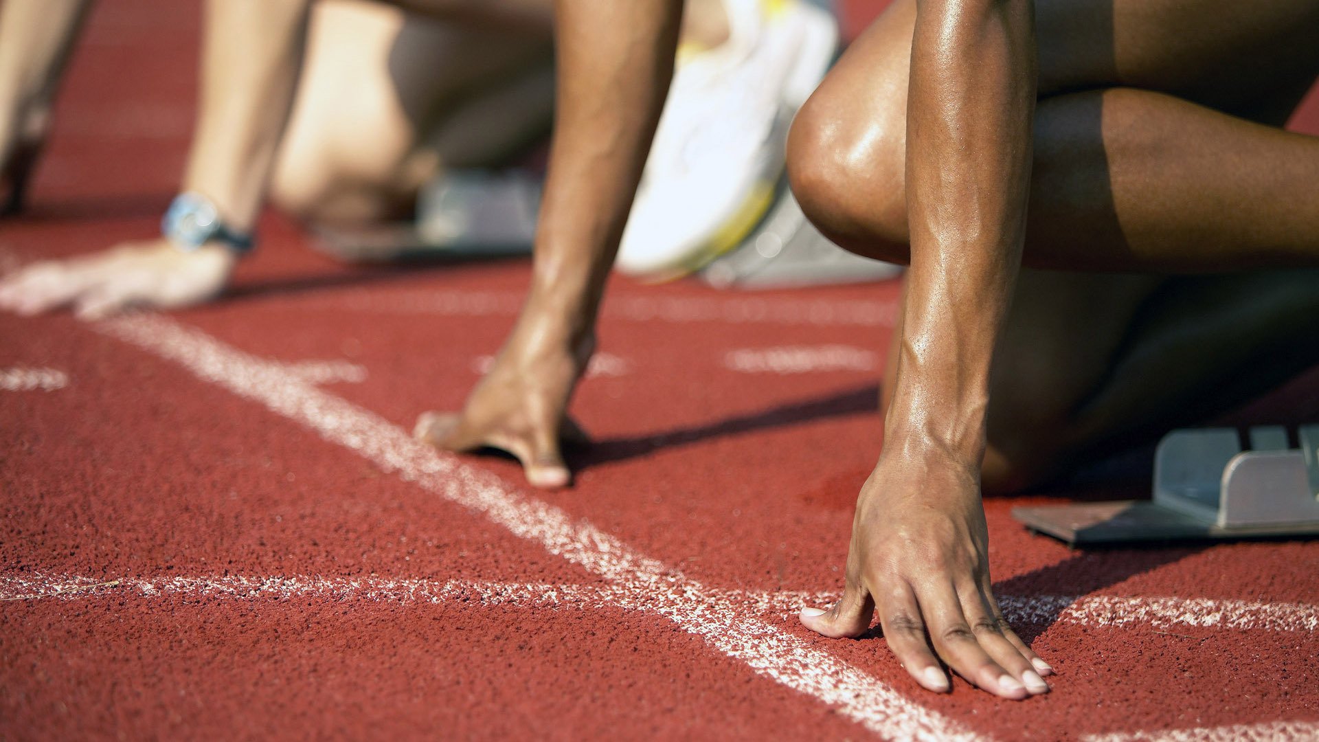 球队进入备战冲刺期训练节奏进一步加快细节执行要求更高，篮球备战