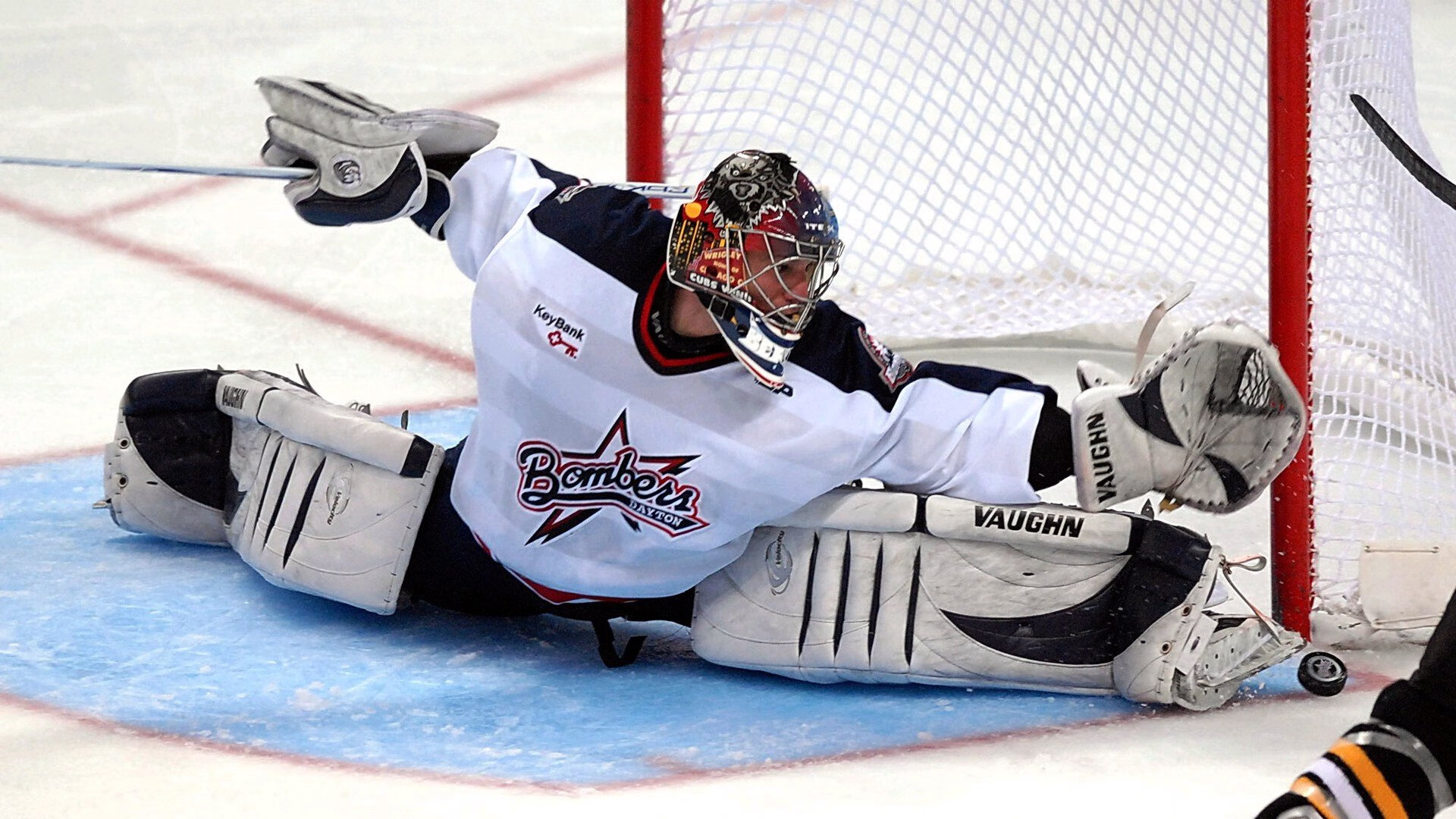 开云体育ios-美国混合接力表现强势锁定金牌，美国4×400米混合接力