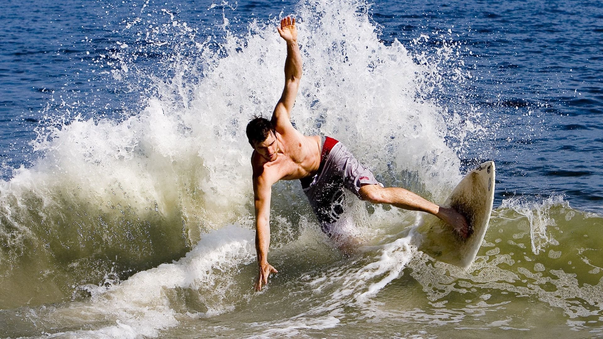 霍特·巴雷特：进攻中球场视野和精准传球令全黑队如虎添翼，霍雷巴格顿